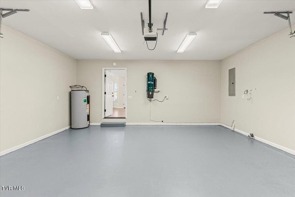 Photo #26: 171 Flourville Road