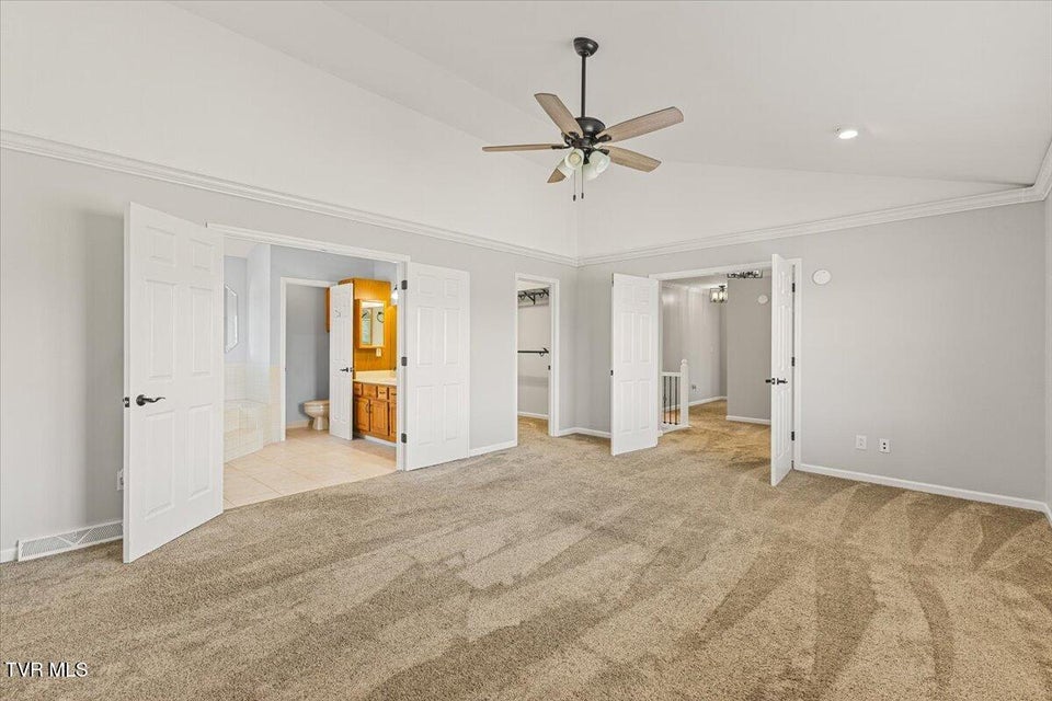 Photo #38: 171 Flourville Road