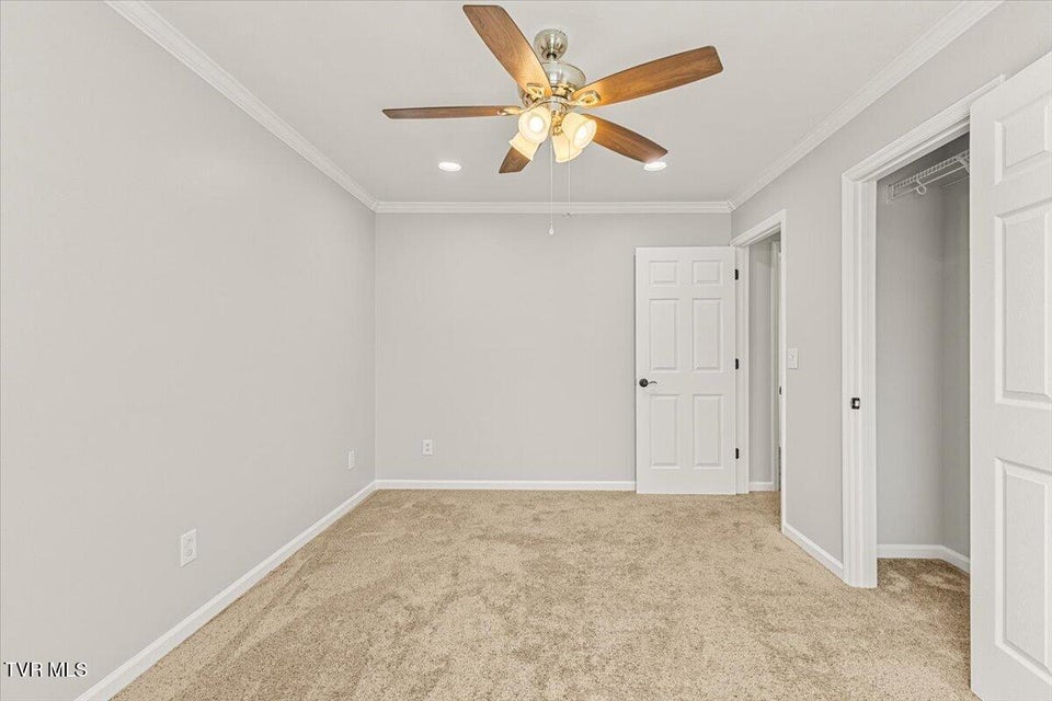 Photo #51: 171 Flourville Road