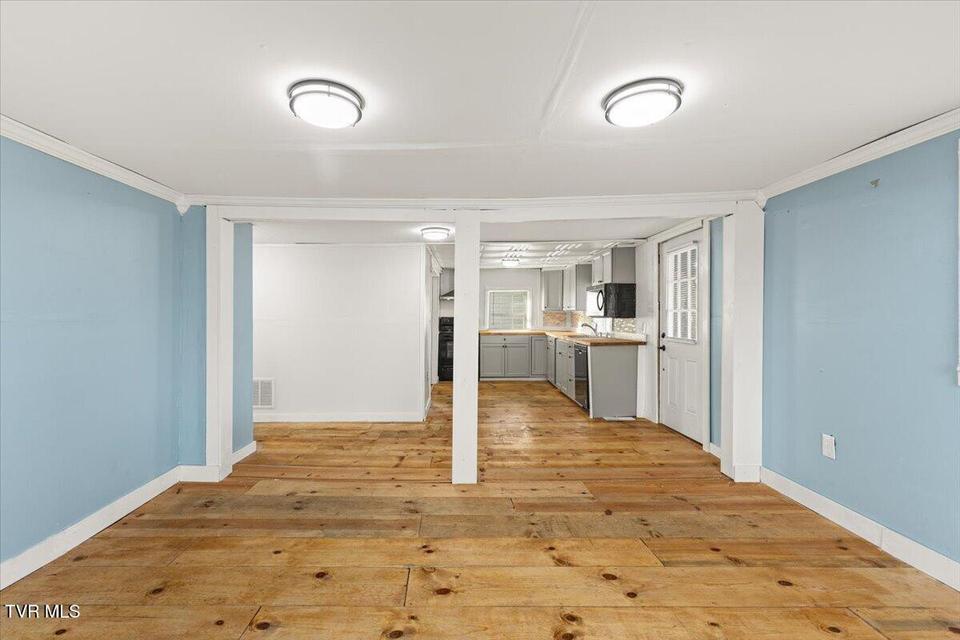 Photo #12: 455 Westin Drive