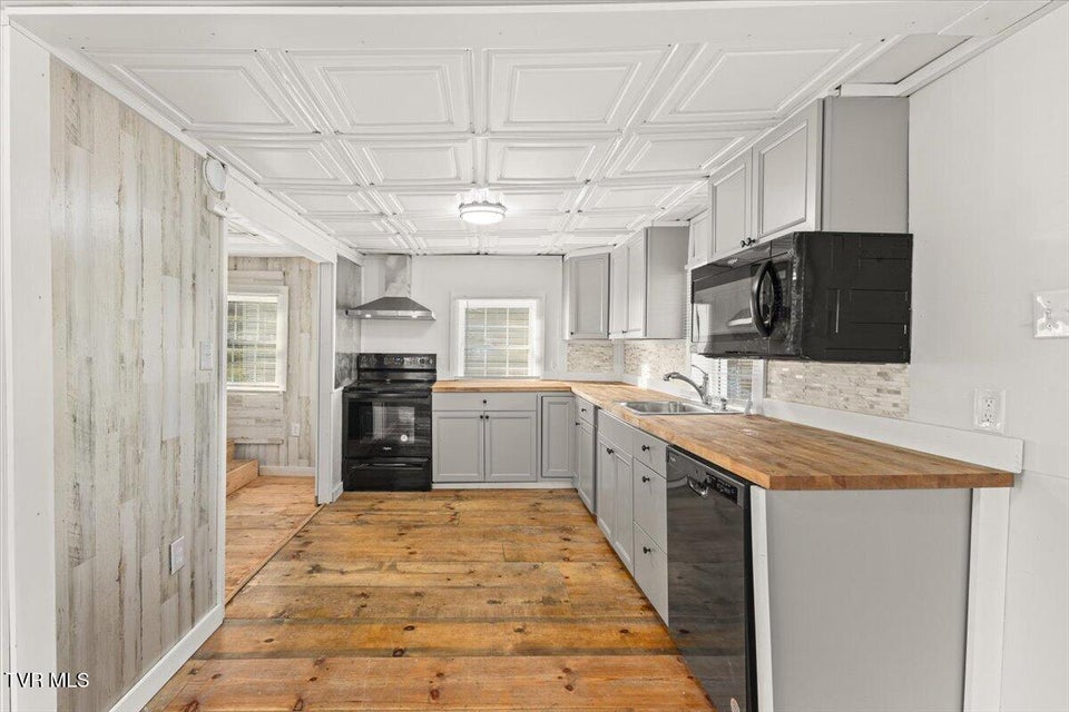 Photo #13: 455 Westin Drive