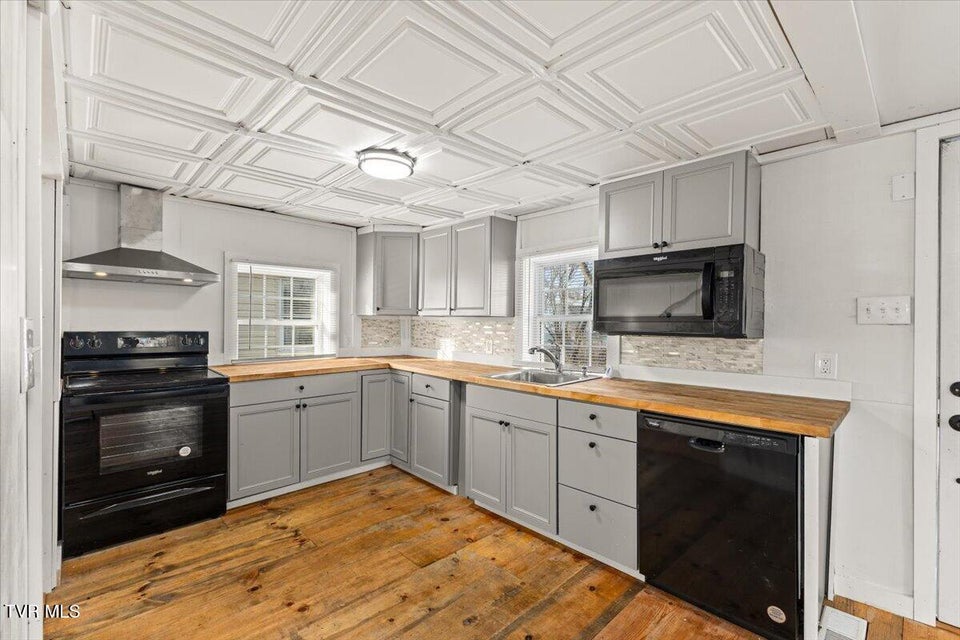 Photo #14: 455 Westin Drive