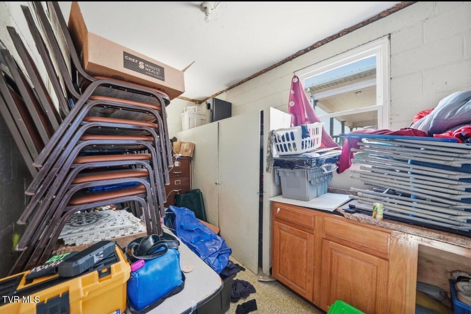 Photo #16: 300 Chilhowie Avenue