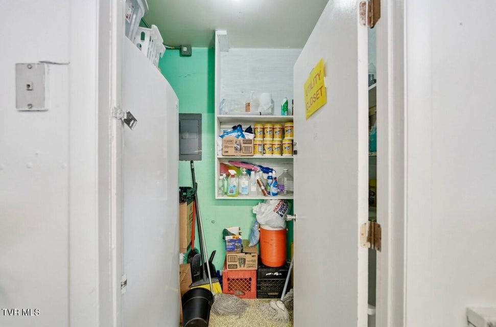 Photo #24: 300 Chilhowie Avenue