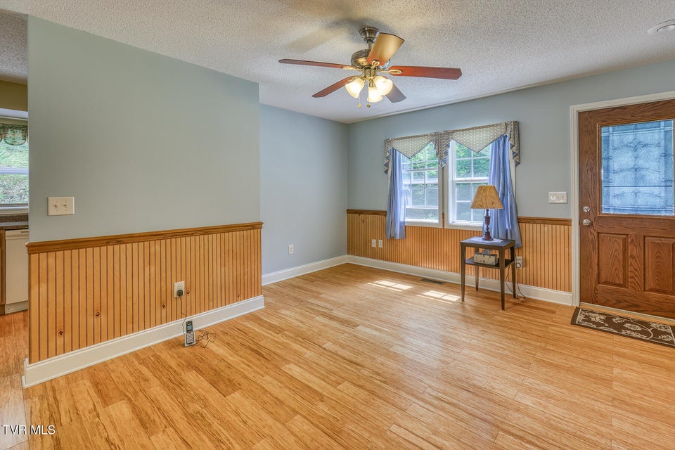 Photo #16: 7519 Wolf Run Road