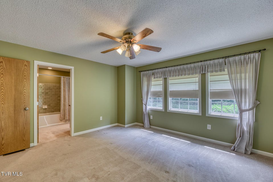 Photo #28: 7519 Wolf Run Road