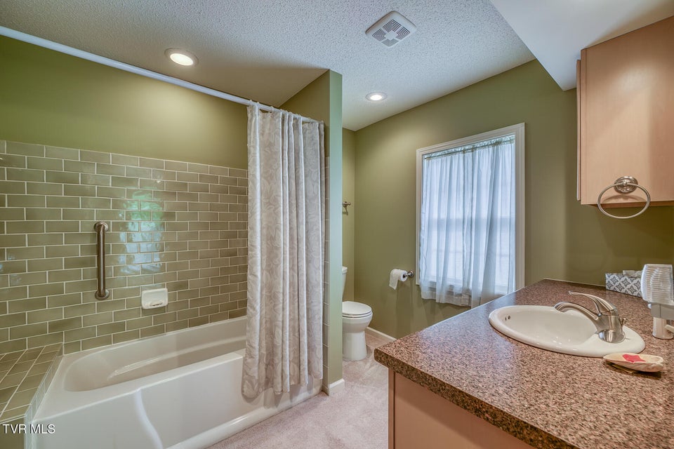 Photo #29: 7519 Wolf Run Road