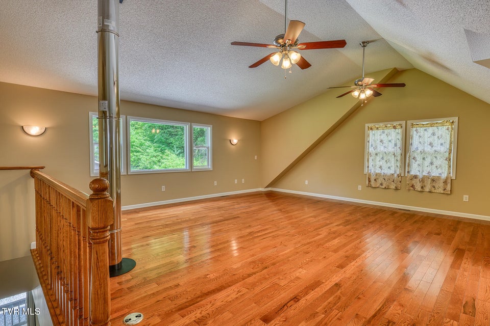 Photo #35: 7519 Wolf Run Road