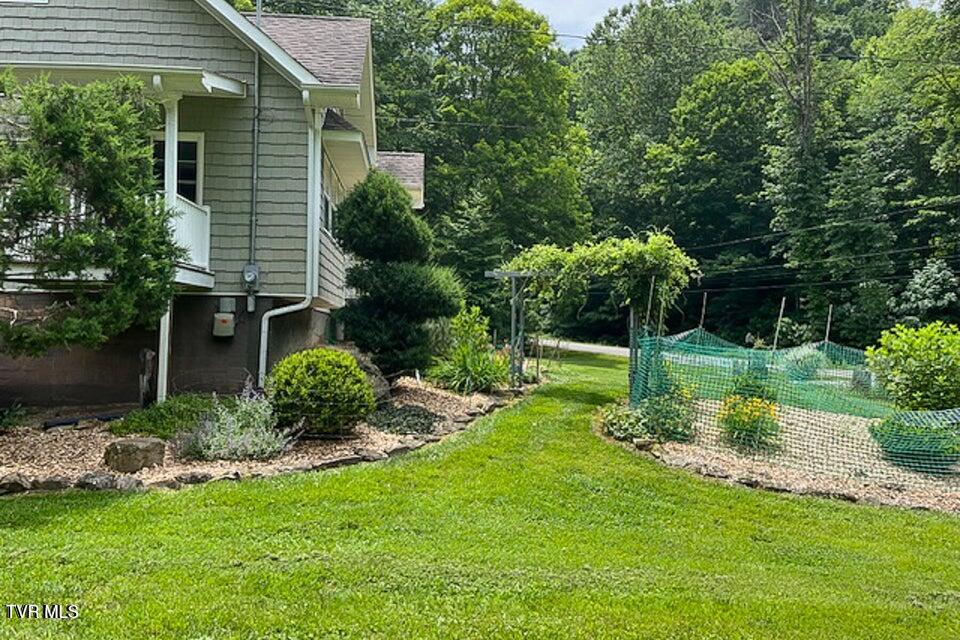 Photo #45: 7519 Wolf Run Road