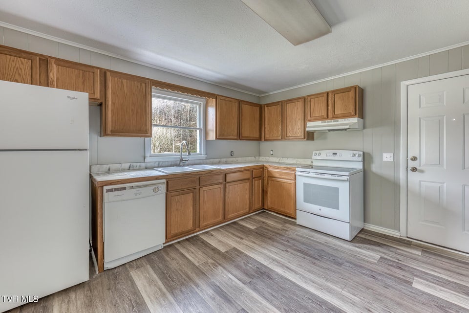 Photo #10: 4877 Yuma Road