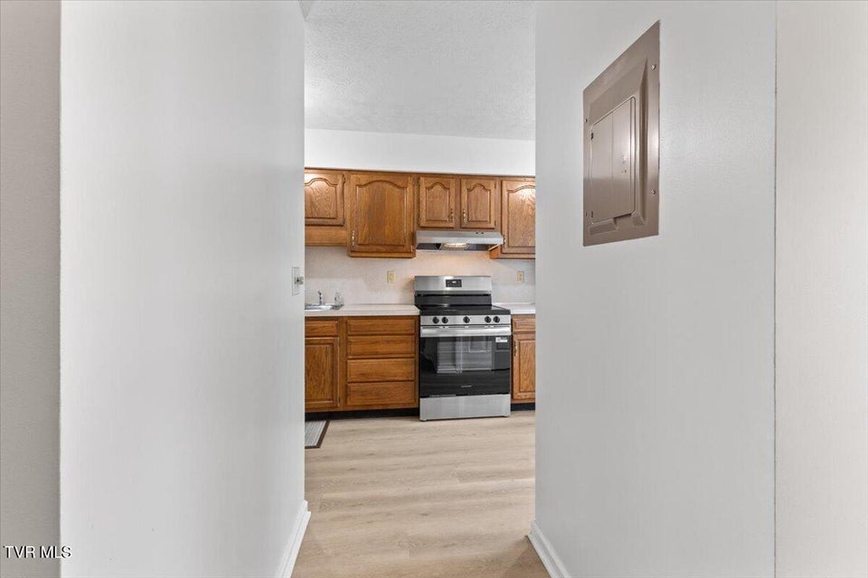 Photo #10: 461 Eastley Court