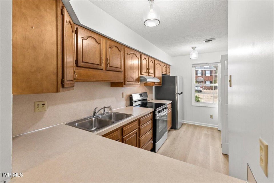 Photo #11: 461 Eastley Court