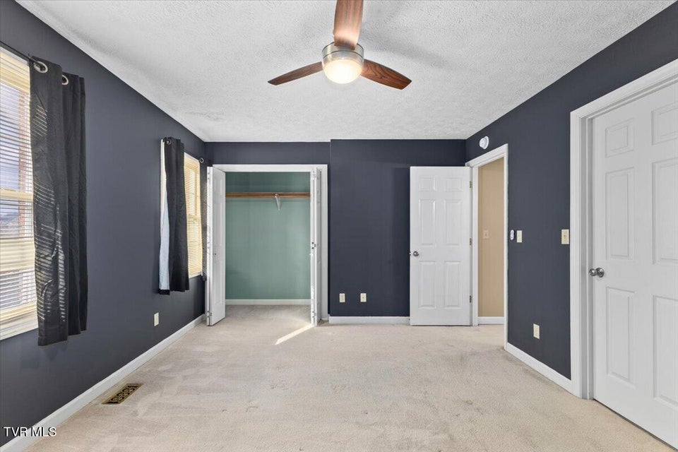 Photo #31: 461 Eastley Court