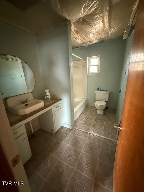 Photo #9: 607 Barton Street