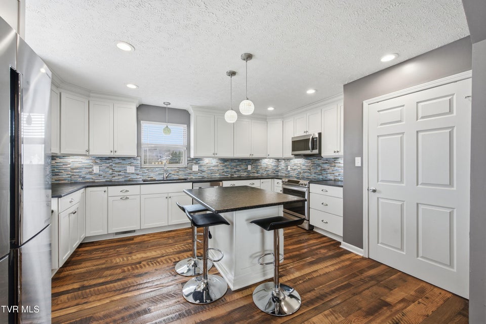 Photo #5: 222 Old Stage Drive