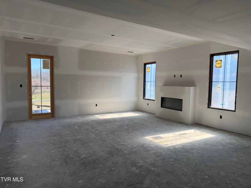 Photo #5: 121 Jessicas Way