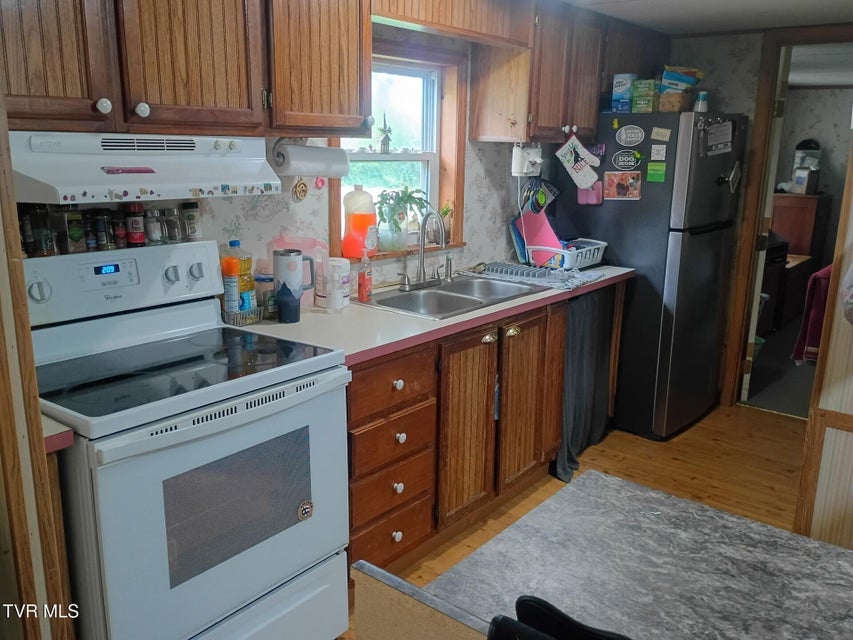 Photo #4: 220 Fannin Road