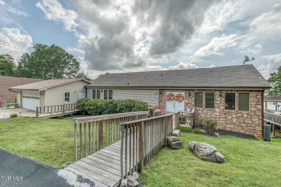 Photo #2: 1458 Shipley Ferry Road