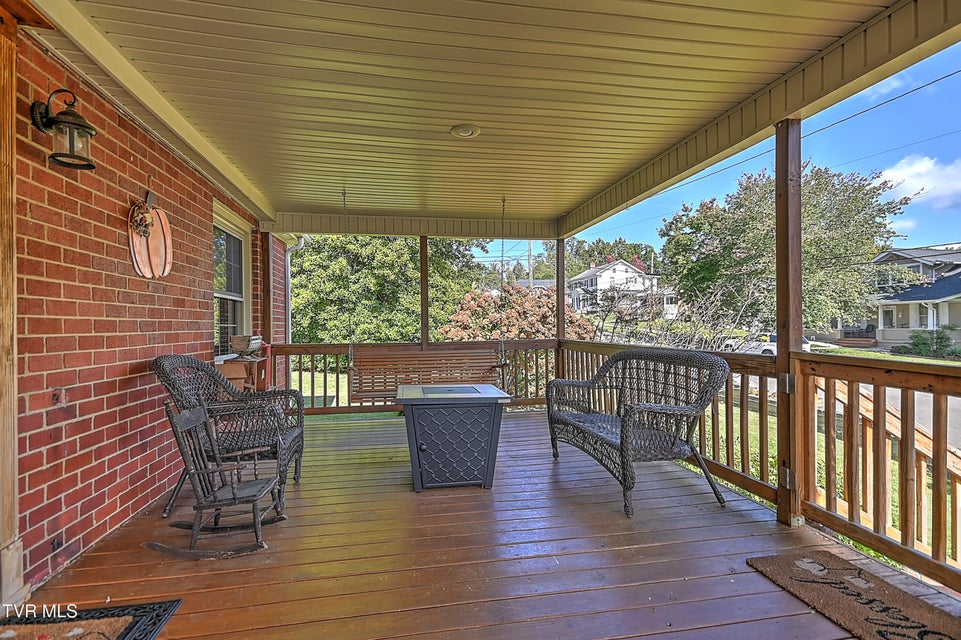 Photo #5: 700 Park Street