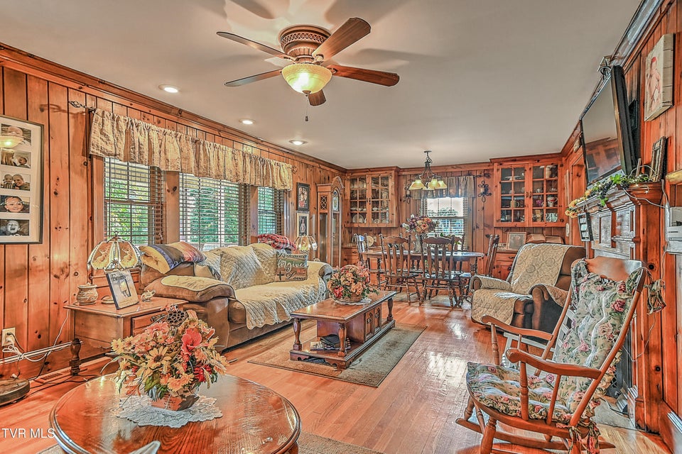 Photo #7: 700 Park Street