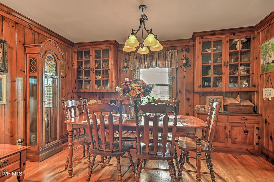 Photo #10: 700 Park Street