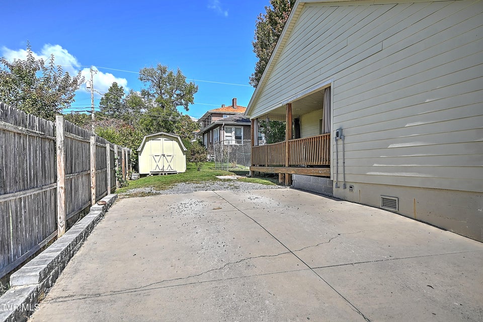 Photo #39: 700 Park Street