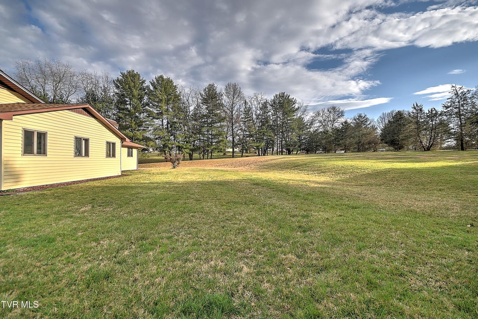 Photo #29: 805 Clairmont Road