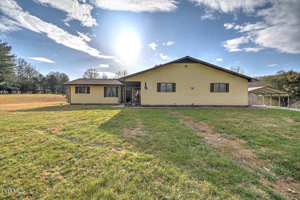 Photo #32: 805 Clairmont Road