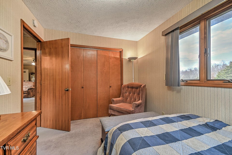 Photo #18: 805 Clairmont Road