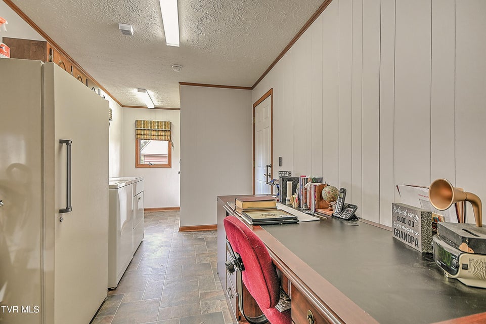 Photo #26: 805 Clairmont Road