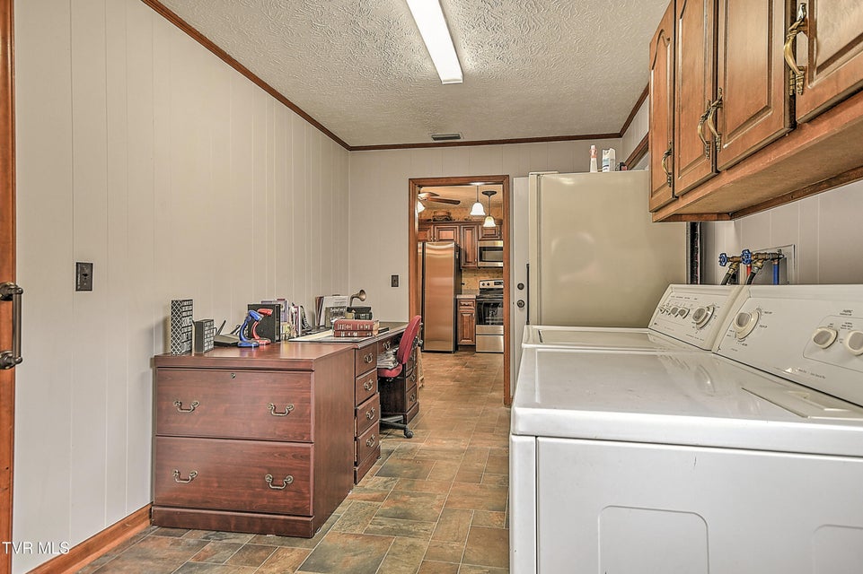 Photo #27: 805 Clairmont Road