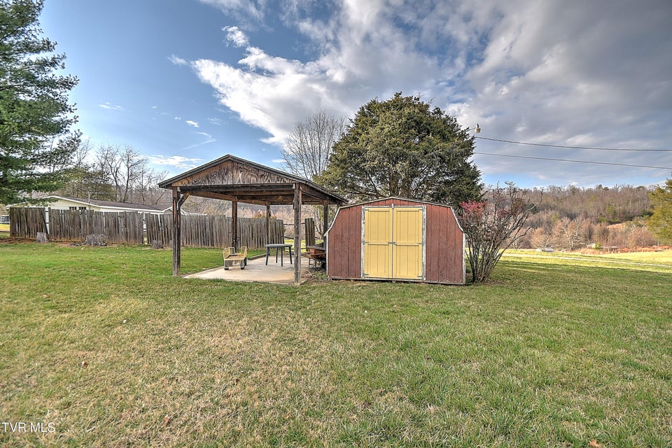 Photo #39: 805 Clairmont Road