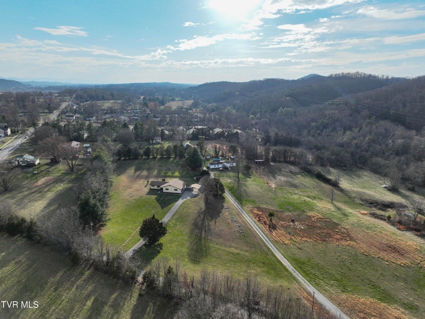 Photo #49: 805 Clairmont Road