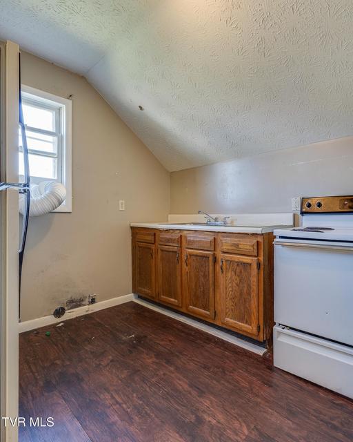 Photo #7: 1527 Fuller Street