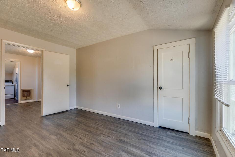 Photo #12: 1527 Fuller Street