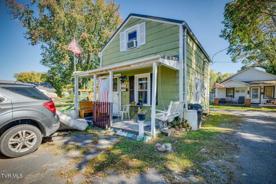 Photo #15: 1527 Fuller Street