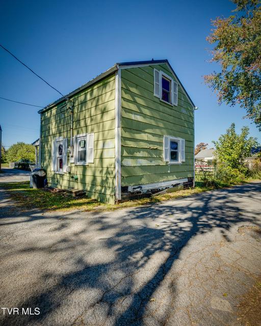 Photo #16: 1527 Fuller Street