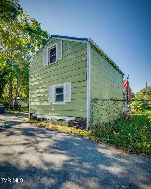 Photo #20: 1527 Fuller Street