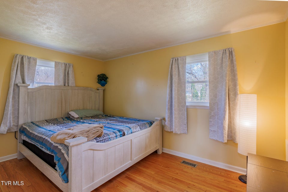 Photo #13: 1809 Duke Street