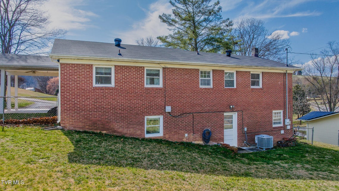 Photo #26: 1809 Duke Street