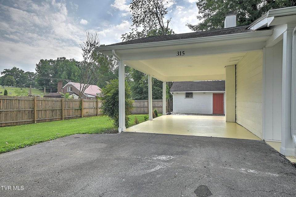 Photo #8: 315 Liberty Avenue