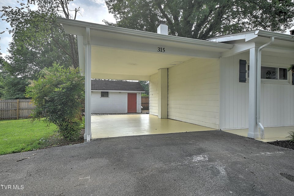 Photo #9: 315 Liberty Avenue