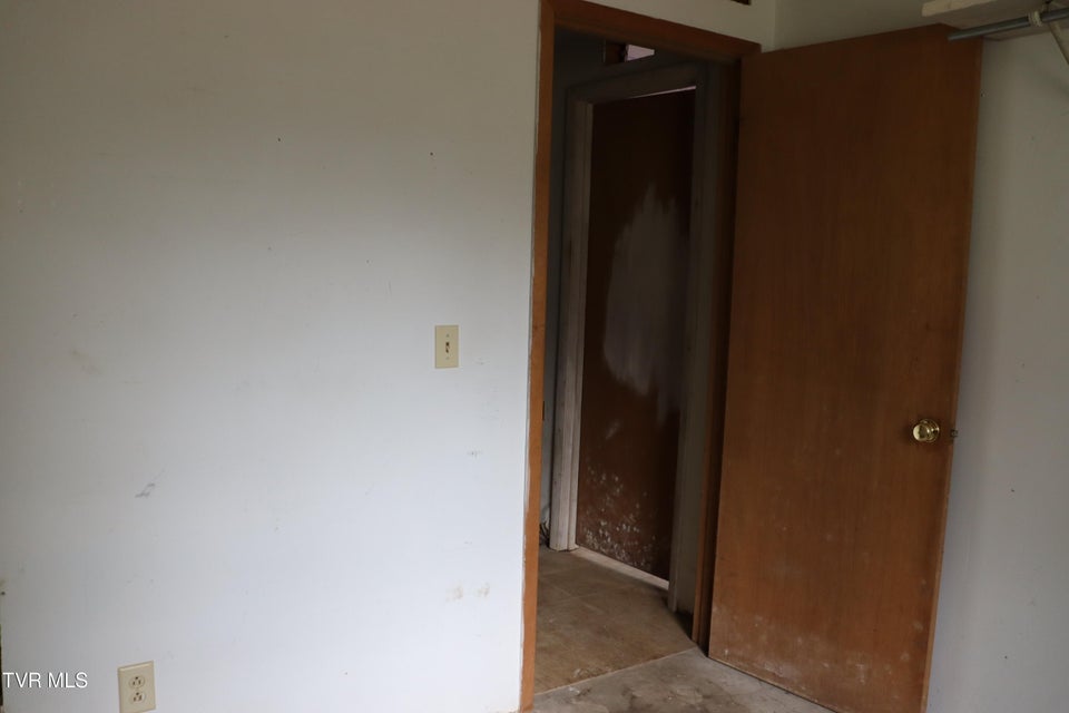 Photo #36: 324 Ocoonita Road