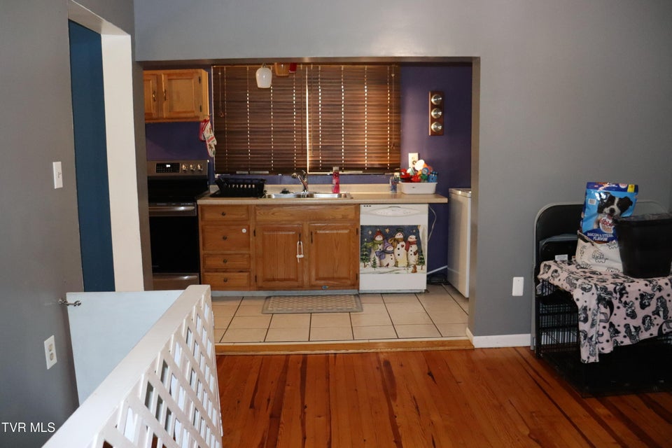 Photo #18: 127 Brown Street