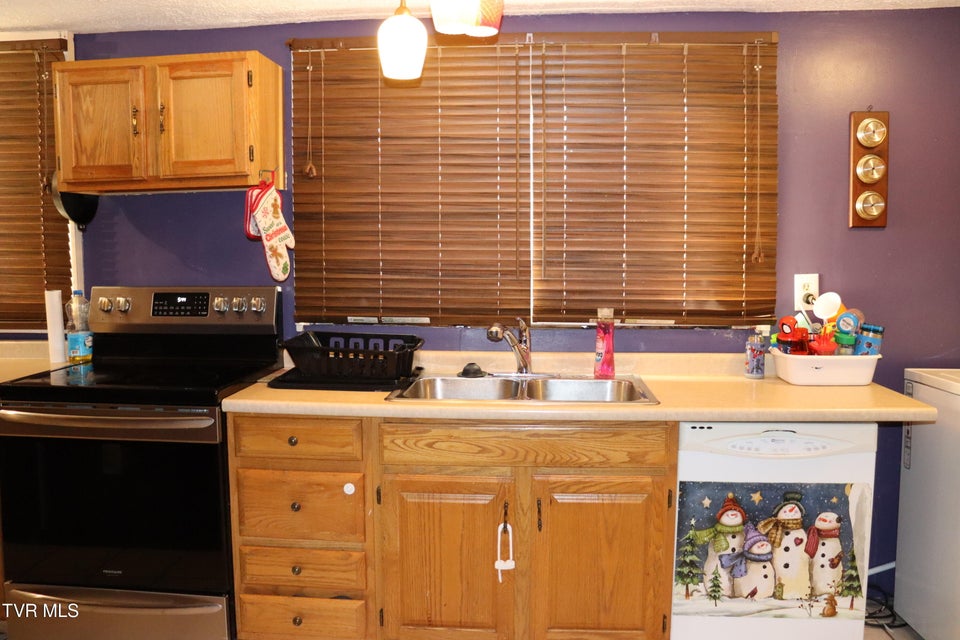 Photo #20: 127 Brown Street