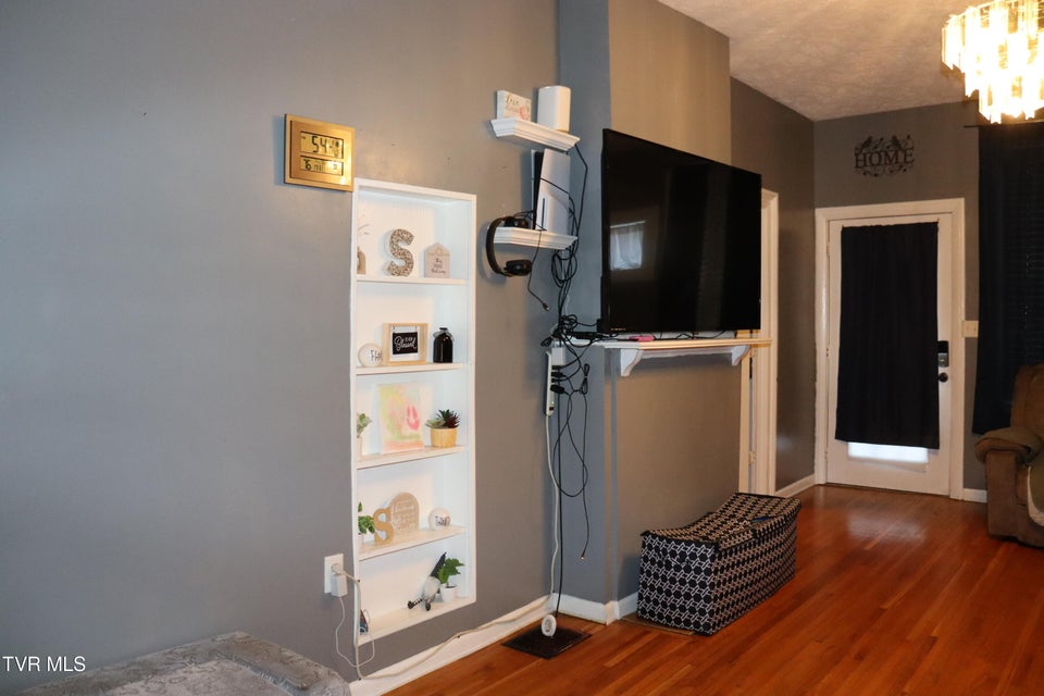 Photo #5: 127 Brown Street