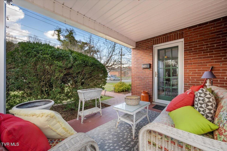 Photo #8: 108 Valley Street