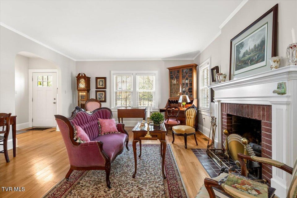 Photo #16: 108 Valley Street