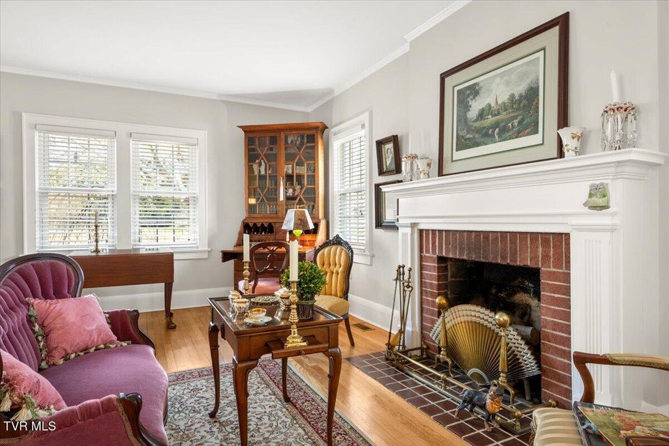 Photo #17: 108 Valley Street