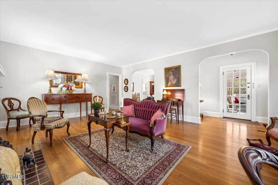 Photo #18: 108 Valley Street